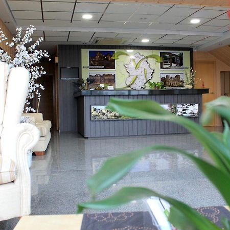 Hotel Los Barruecos By Croma Malpartida de Cáceres 外观 照片