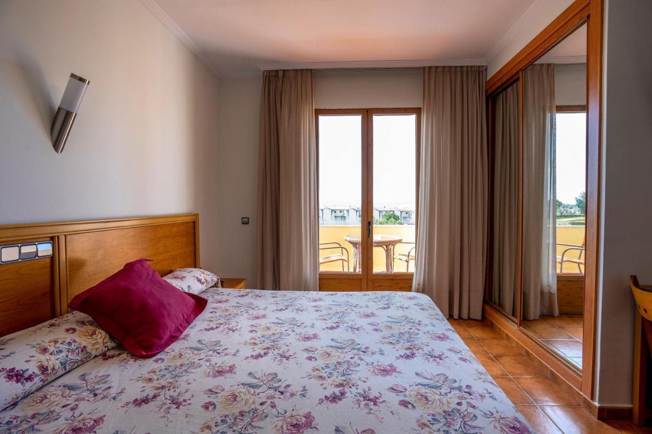 Hotel Los Barruecos By Croma Malpartida de Cáceres 外观 照片