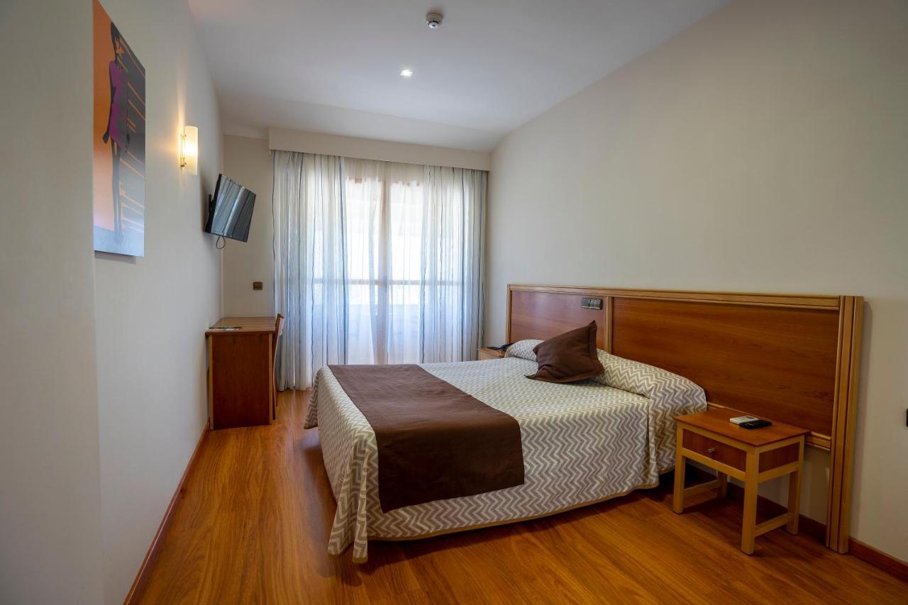 Hotel Los Barruecos By Croma Malpartida de Cáceres 外观 照片