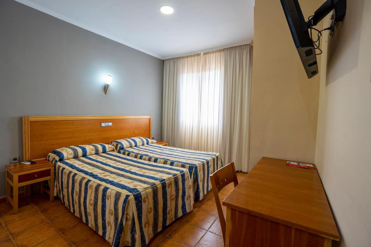 Hotel Los Barruecos By Croma Malpartida de Cáceres 外观 照片
