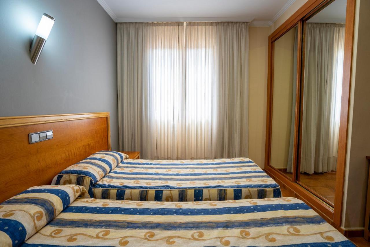 Hotel Los Barruecos By Croma Malpartida de Cáceres 外观 照片