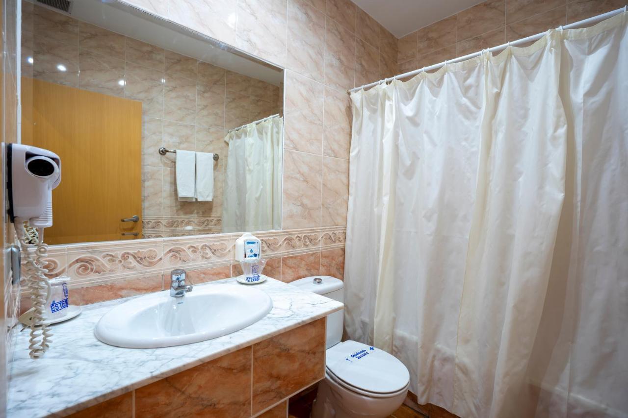 Hotel Los Barruecos By Croma Malpartida de Cáceres 外观 照片
