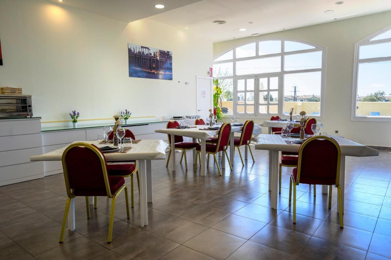 Hotel Los Barruecos By Croma Malpartida de Cáceres 外观 照片