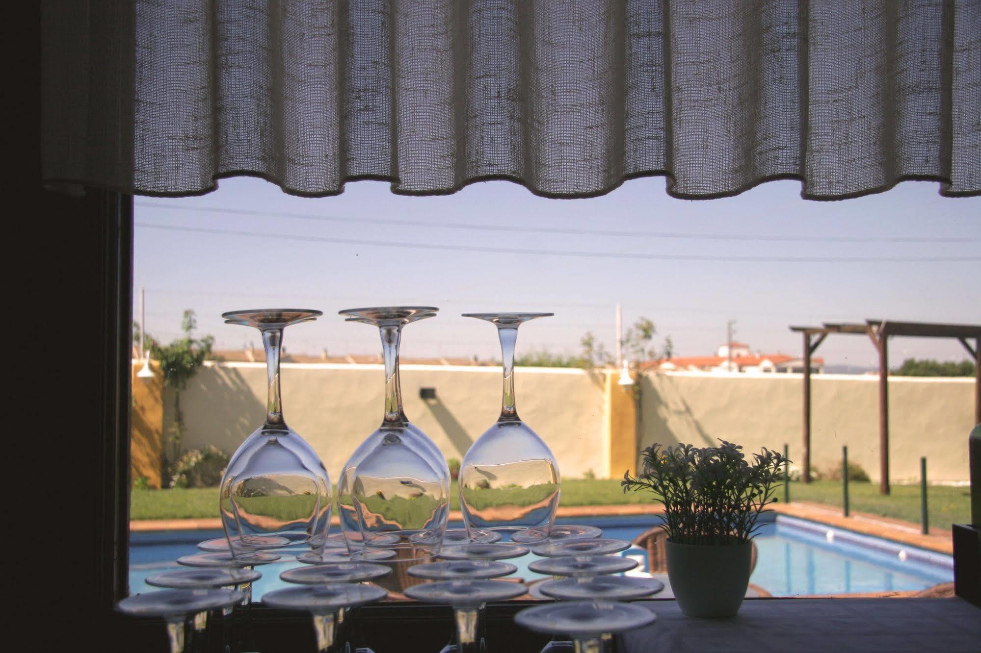 Hotel Los Barruecos By Croma Malpartida de Cáceres 外观 照片