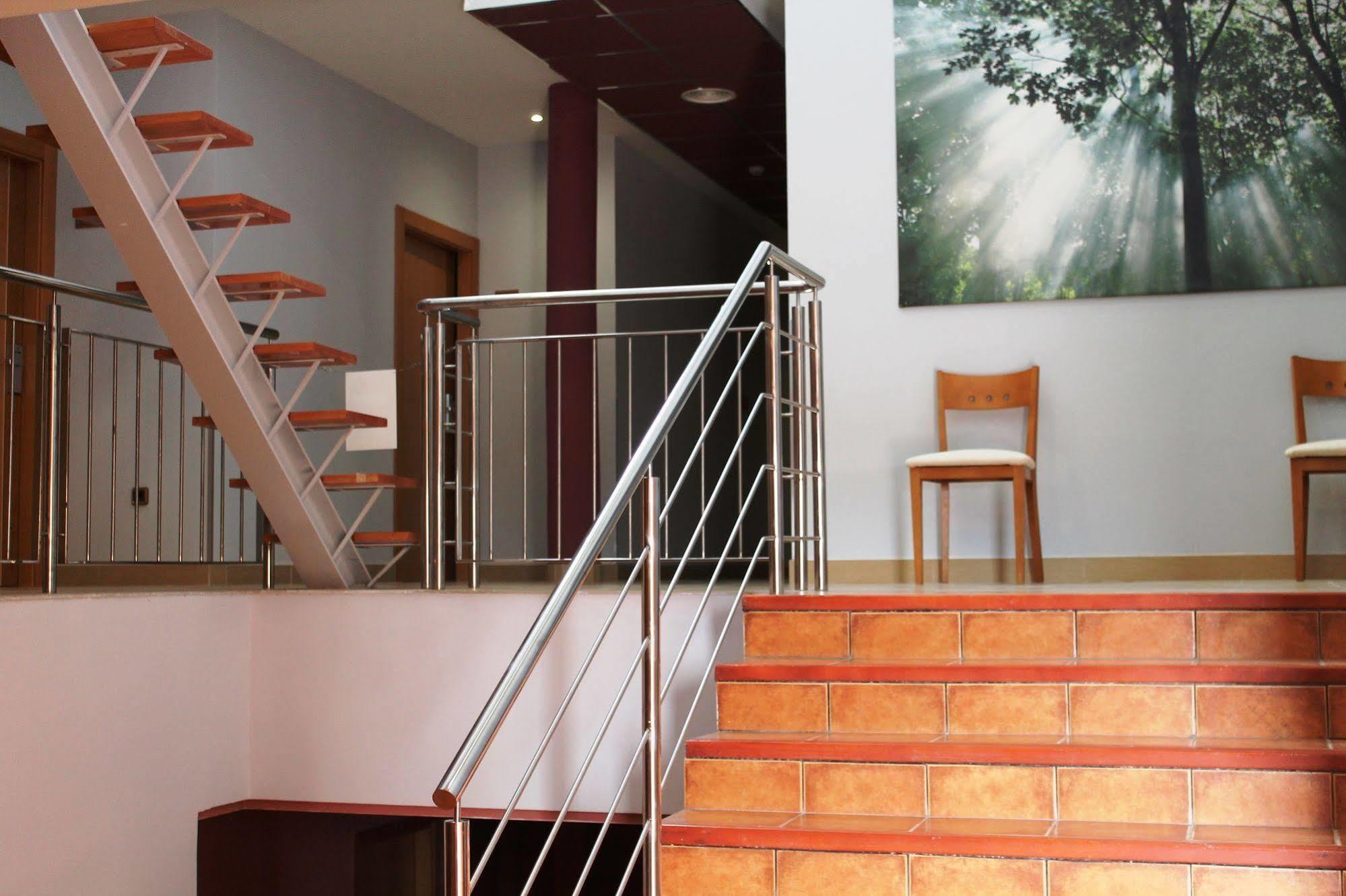 Hotel Los Barruecos By Croma Malpartida de Cáceres 外观 照片